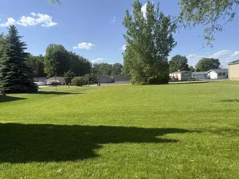 tomahawk lane, Cecil, WI 54111 photo 4