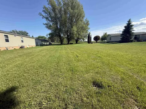 tomahawk lane, Cecil, WI 54111 photo 2