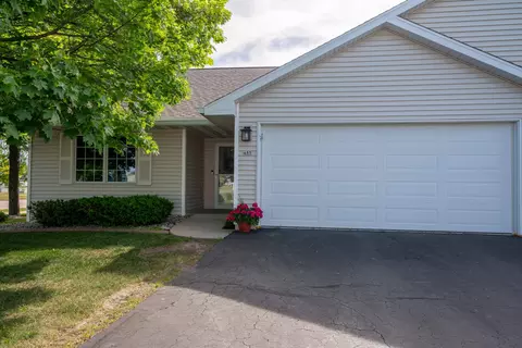 485 W Packer Ave, Oshkosh, WI 54901