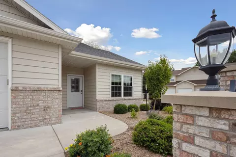 Exterior - 3758 N Wayside Ln, Appleton, WI 54913 photo 2 of 9