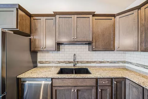 Kitchen - 3758 N Wayside Ln, Appleton, WI 54913 photo 3 of 7