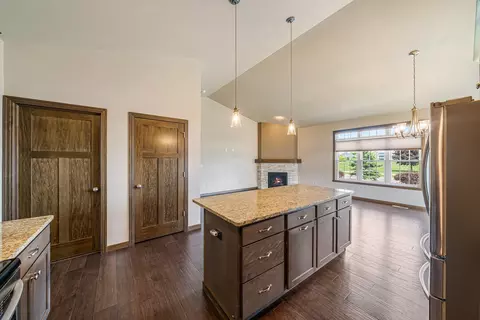 Kitchen - 3758 N Wayside Ln, Appleton, WI 54913 photo 6 of 7