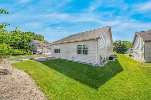 Exterior - 3758 N Wayside Ln, Appleton, WI 54913 photo 8 of 9
