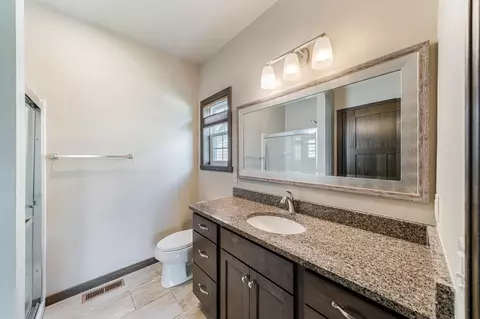 Bath - 3758 N Wayside Ln, Appleton, WI 54913 photo 1 of 2