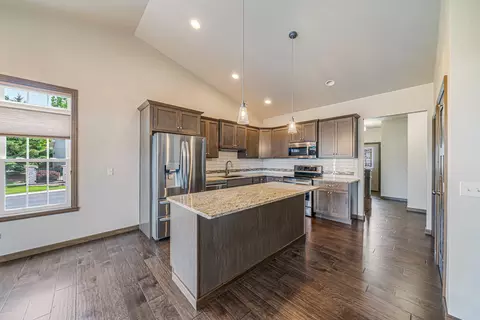 Kitchen - 3758 N Wayside Ln, Appleton, WI 54913 photo 2 of 7