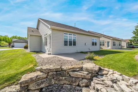 Exterior - 3758 N Wayside Ln, Appleton, WI 54913 photo 6 of 9