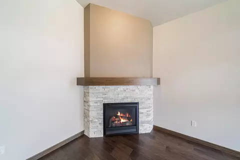 Living - 3758 N Wayside Ln, Appleton, WI 54913 photo 4 of 4