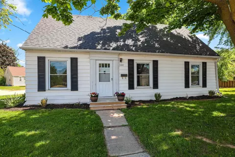 1120 N Badger Ave, Appleton, WI 54914