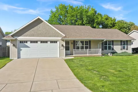 1306 Hannah St, Green Bay, WI 54303