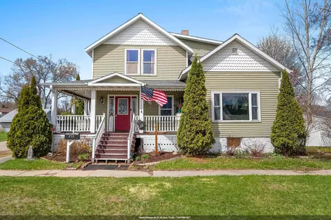 230 Pine St, Peshtigo, WI 54157