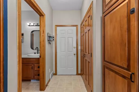 Entry Way - 3497 Rosenberry Ct, Appleton, WI 54914 photo 7 of 7