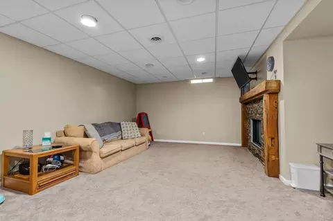 Living - 3497 Rosenberry Ct, Appleton, WI 54914 photo 3 of 3