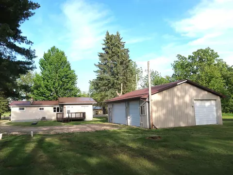 n2153 County Highway E, Redgranite, WI 54970