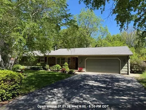 430 W Redwood Pl, Sturgeon Bay, WI 54235