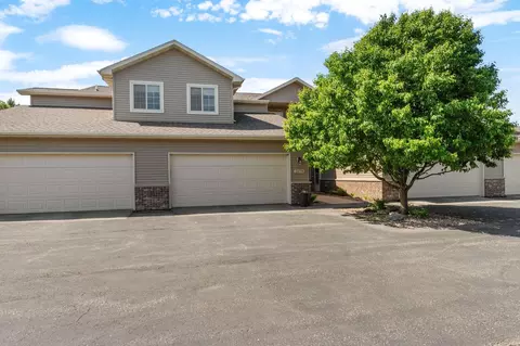 Exterior - 1074 W Willis Way, Appleton, WI 54913 photo 3 of 9