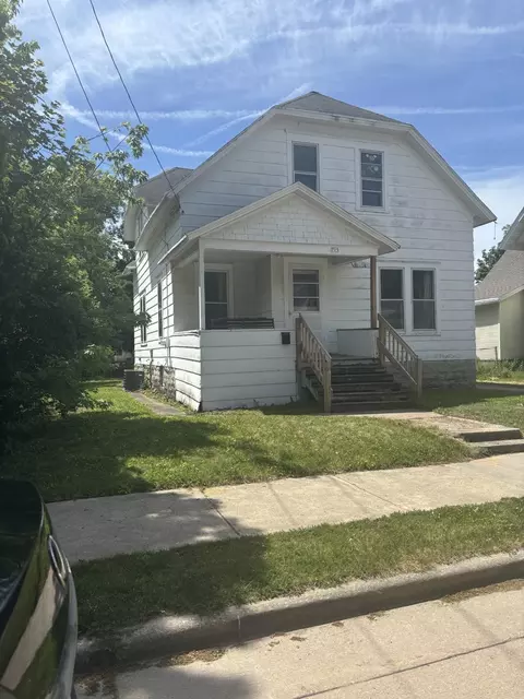 715 Prospect Ave, Oshkosh, WI 54901