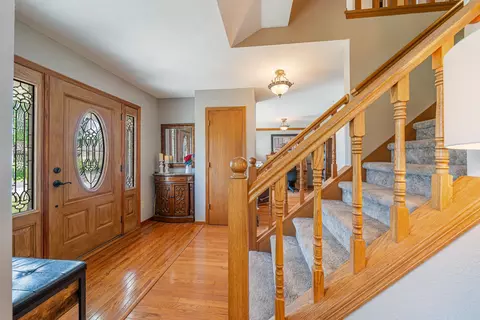 Entry Way - w6108 Long Court, Appleton, WI 54914 photo 2 of 4