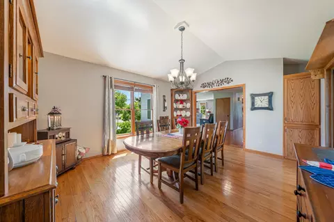 Dining - w6108 Long Court, Appleton, WI 54914 photo 3 of 5