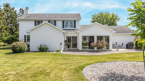 Exterior - w6108 Long Court, Appleton, WI 54914 photo 4 of 4