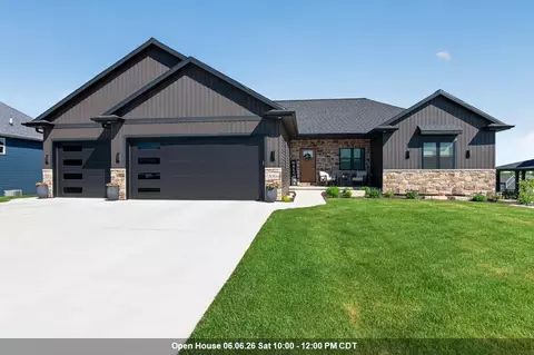 3054 Stone Fence Pl, Green Bay, WI 54311