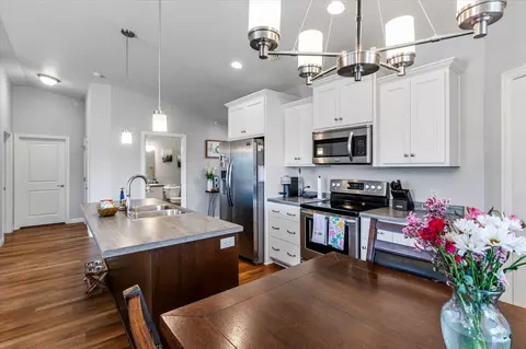 Other - 2361 E Plank Cir #D, Appleton, WI 54915 photo 4 of 8