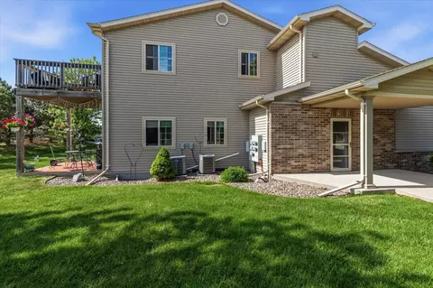 Exterior - 2361 E Plank Cir #D, Appleton, WI 54915 photo 3 of 6