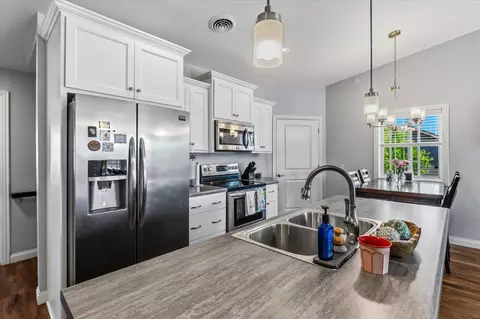 Kitchen - 2361 E Plank Cir #D, Appleton, WI 54915 photo 2 of 2