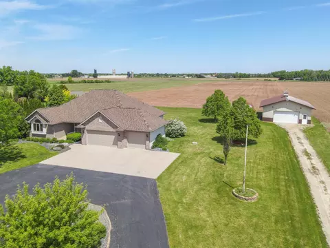 w2048 East Evergreen Drive, Kaukauna, WI 54130