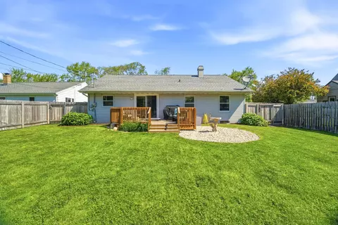 Exterior - 1917 E Glendale Ave, Appleton, WI 54911 photo 2 of 7