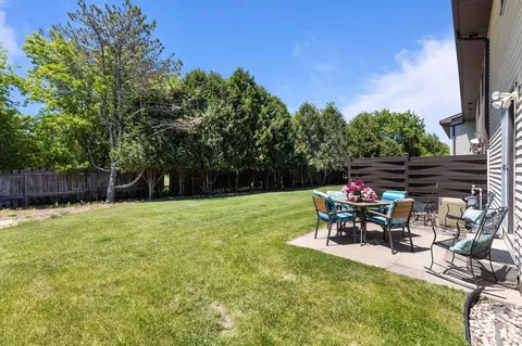 Exterior - 725 S Westhaven Pl #J, Appleton, WI 54914 photo 4 of 6