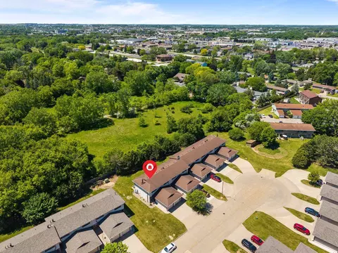 View/Area - 725 S Westhaven Pl #J, Appleton, WI 54914 photo 5 of 7