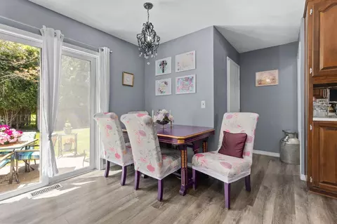 Dining - 725 S Westhaven Pl #J, Appleton, WI 54914 photo 1 of 1