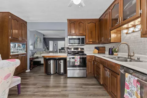 Kitchen - 725 S Westhaven Pl #J, Appleton, WI 54914 photo 2 of 2