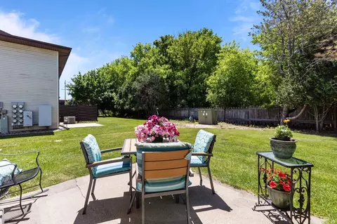 Exterior - 725 S Westhaven Pl #J, Appleton, WI 54914 photo 5 of 6