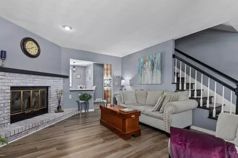 Other - 725 S Westhaven Pl #J, Appleton, WI 54914 photo 2 of 9