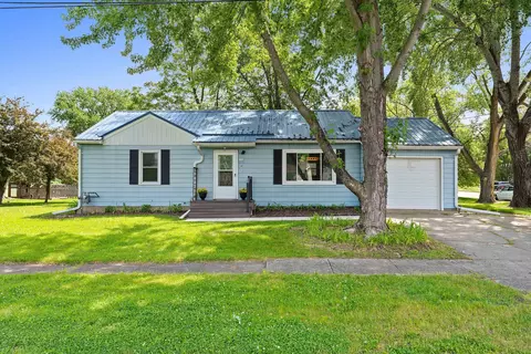 105 N 4th Ave, Winneconne, WI 54986