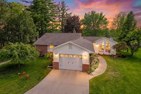 n971 River Drive, Menominee, MI 49858