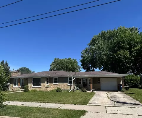 428 8th St, Menasha, WI 54952