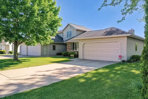 1773 Briarwood Ct, De Pere, WI 54115
