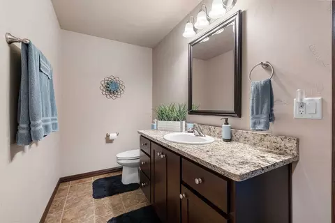 Bath - 5560 N Providence Ave, Appleton, WI 54913 photo 5 of 5