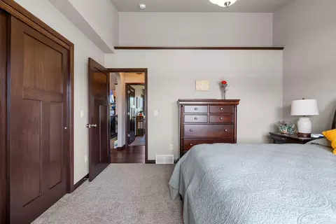 Bedroom - 5560 N Providence Ave, Appleton, WI 54913 photo 6 of 10