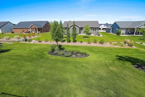Exterior - 5560 N Providence Ave, Appleton, WI 54913 photo 8 of 11