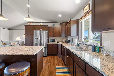 Kitchen - 5560 N Providence Ave, Appleton, WI 54913 photo 5 of 7