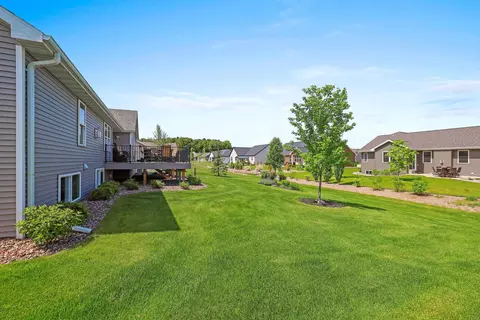 Exterior - 5560 N Providence Ave, Appleton, WI 54913 photo 7 of 11