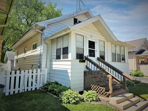 611 E Parkway Ave, Oshkosh, WI 54901