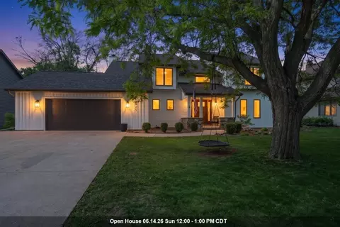 1825 Eagle Dr, Neenah, WI 54956