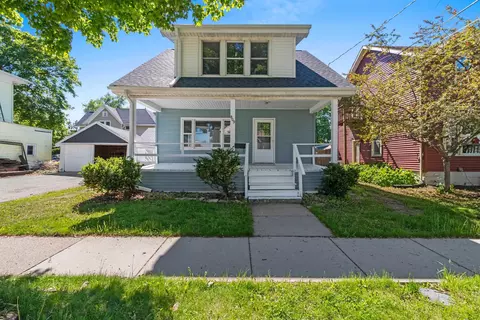 809 N Durkee St, Appleton, WI 54911