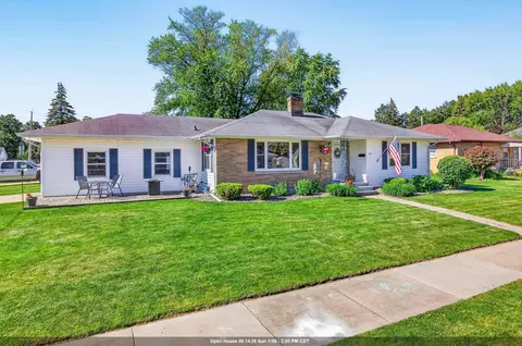 415 E 16th St, Kaukauna, WI 54130