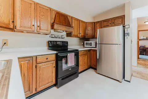 Kitchen - 727 Telulah Ave, Appleton, WI 54915 photo 3 of 4