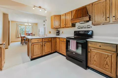 Kitchen - 727 Telulah Ave, Appleton, WI 54915 photo 1 of 4
